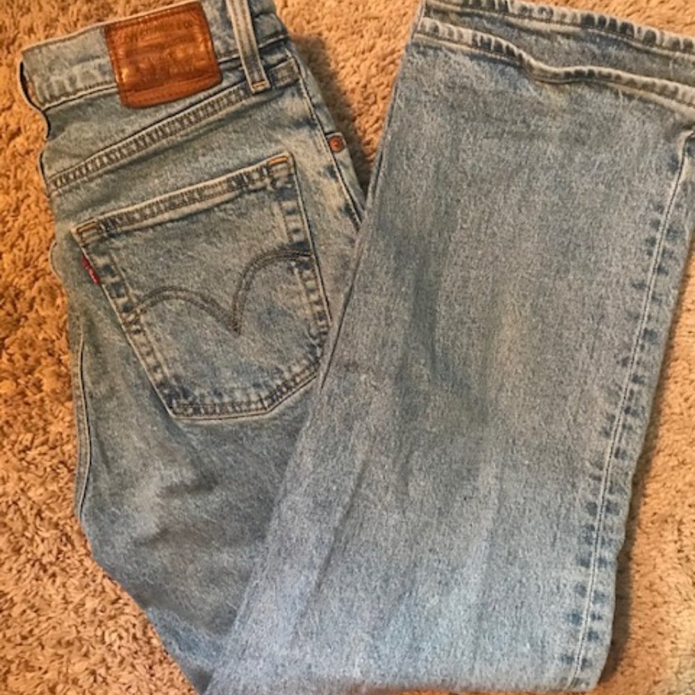 Levi's Ribcage Straight Ankle Jeans